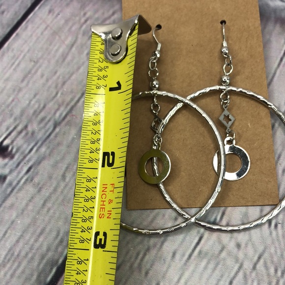 5/$25 Boho silver tone double circle encaged large hoop earrings NWOT - Picture 7 of 9